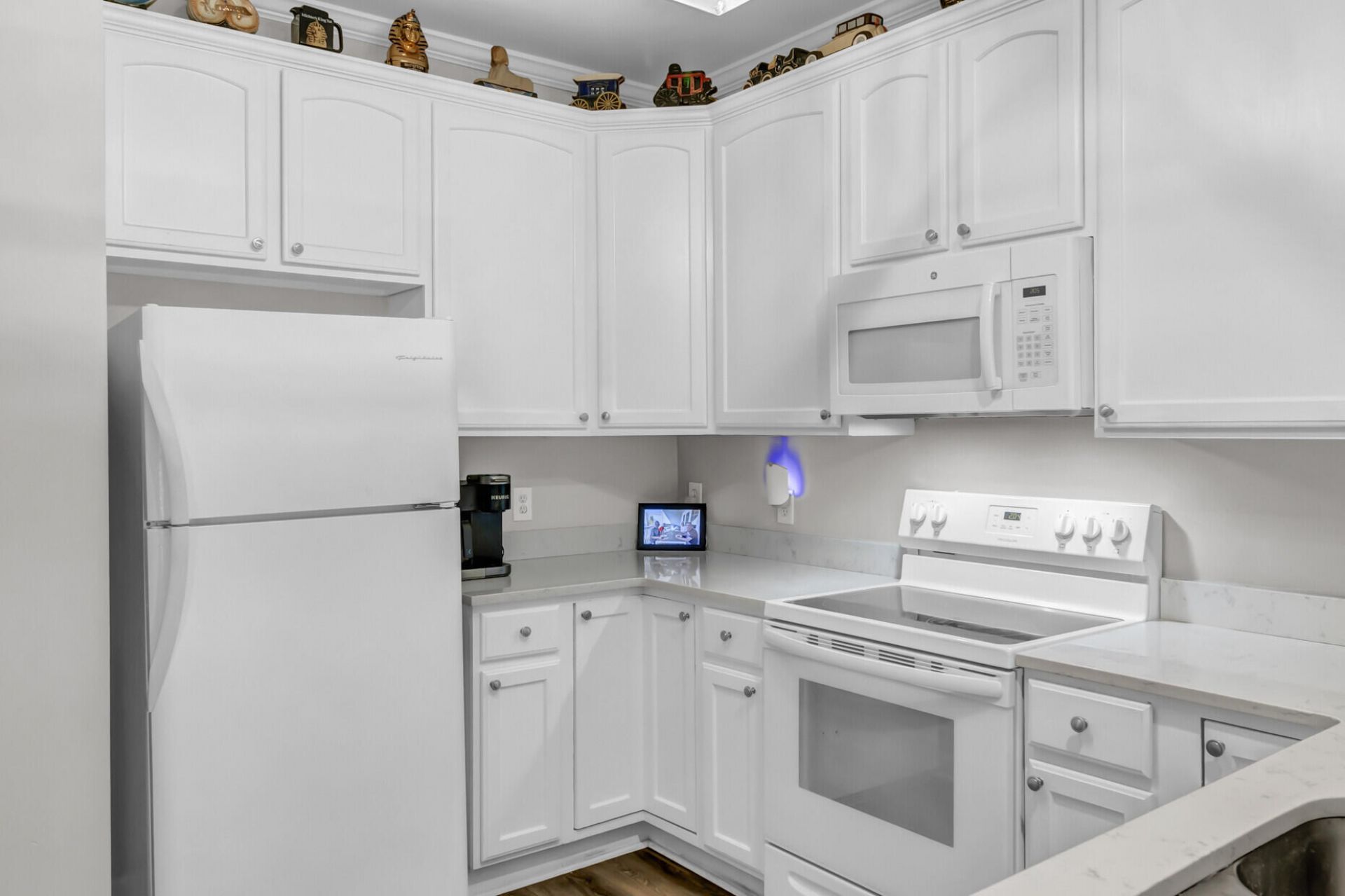2393 Folly Road Photo 10