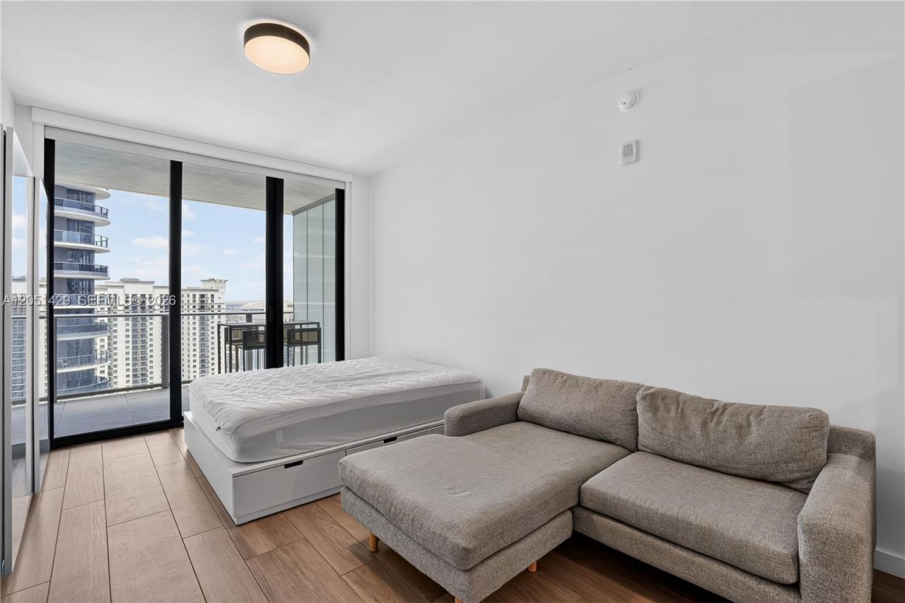 1010 Brickell Ave , Unit 3510, Miami, FL 33131 Photo