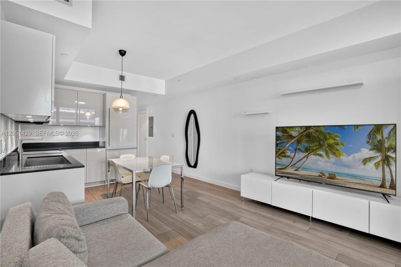 1010 Brickell Ave , Unit 3510, Miami, FL 33131 Photo