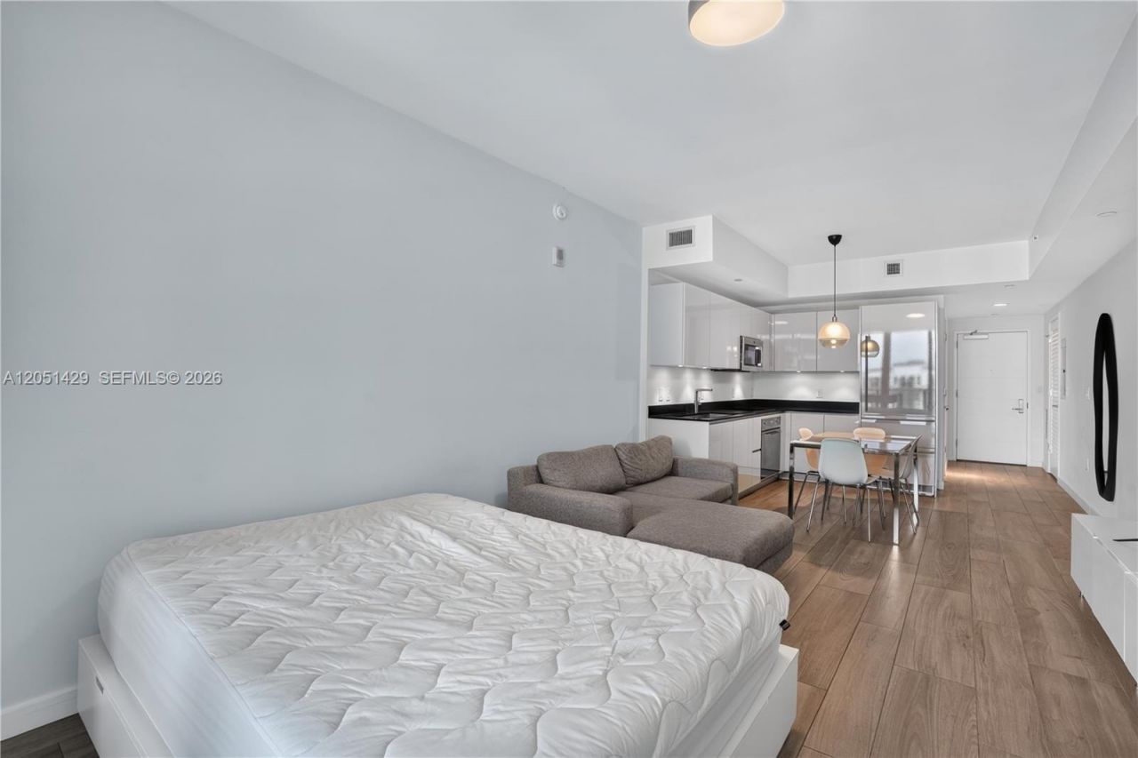 1010 Brickell Ave , Unit 3510, Miami, FL 33131 Photo