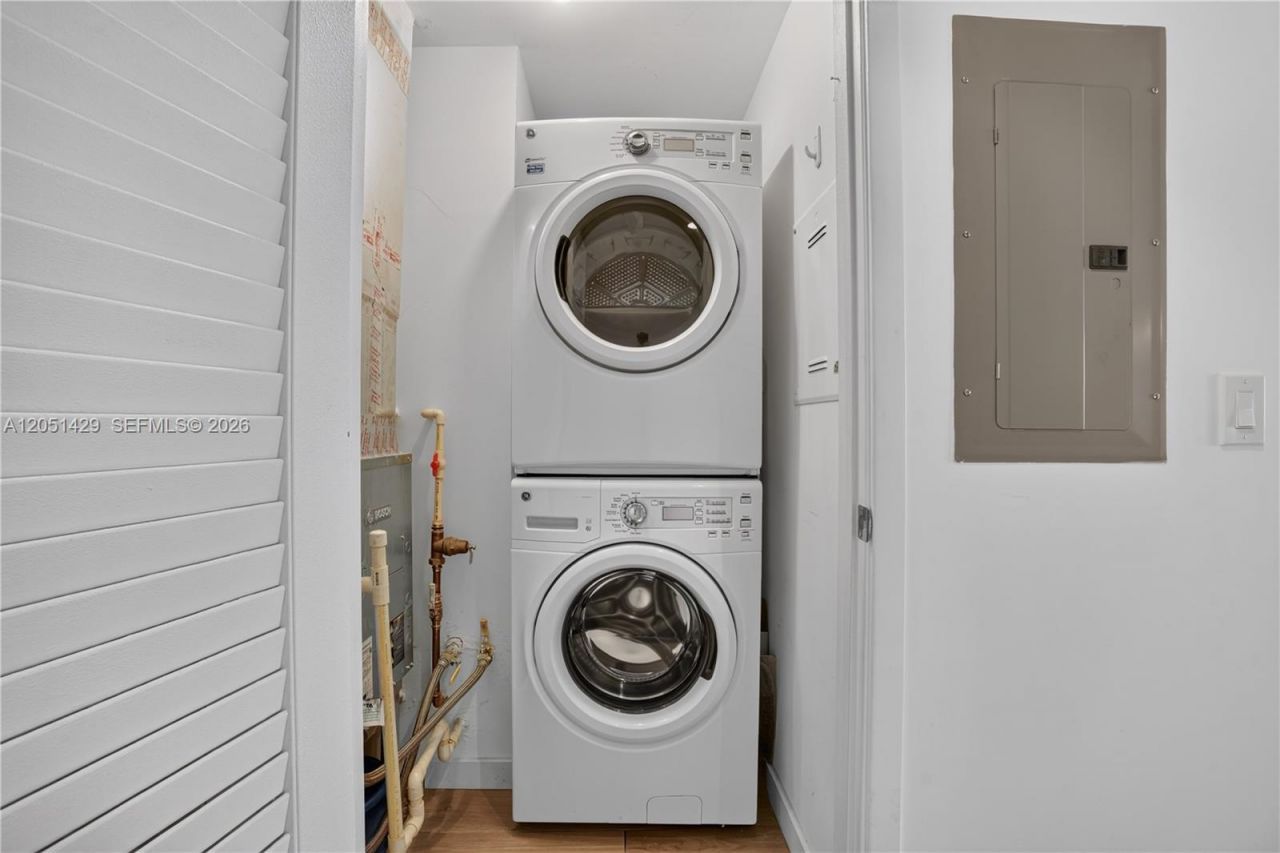 1010 Brickell Ave , Unit 3510, Miami, FL 33131 Photo