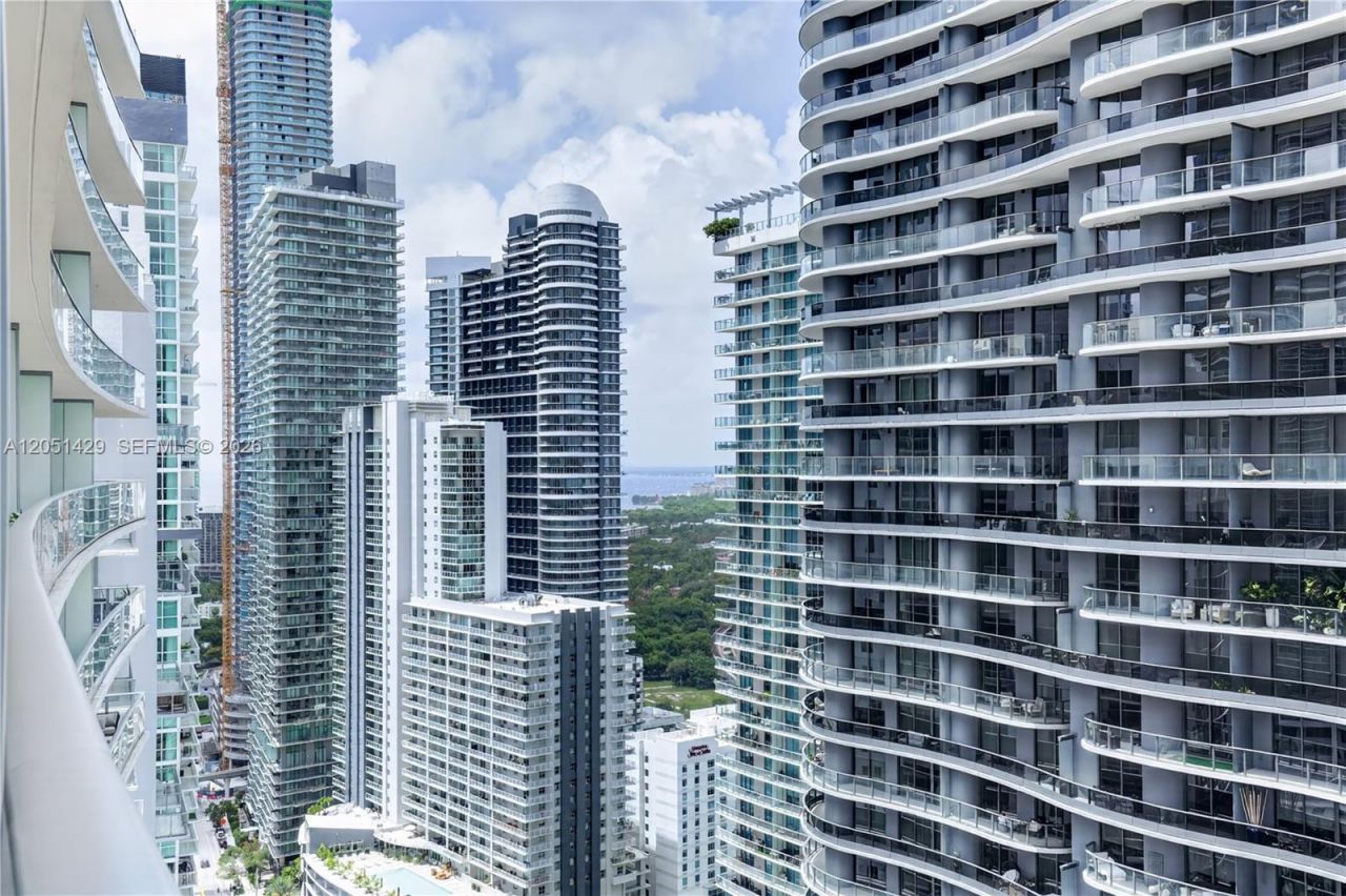 1010 Brickell Ave , Unit 3510, Miami, FL 33131 Photo