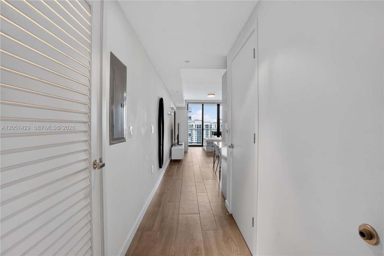 1010 Brickell Ave , Unit 3510, Miami, FL 33131 Photo