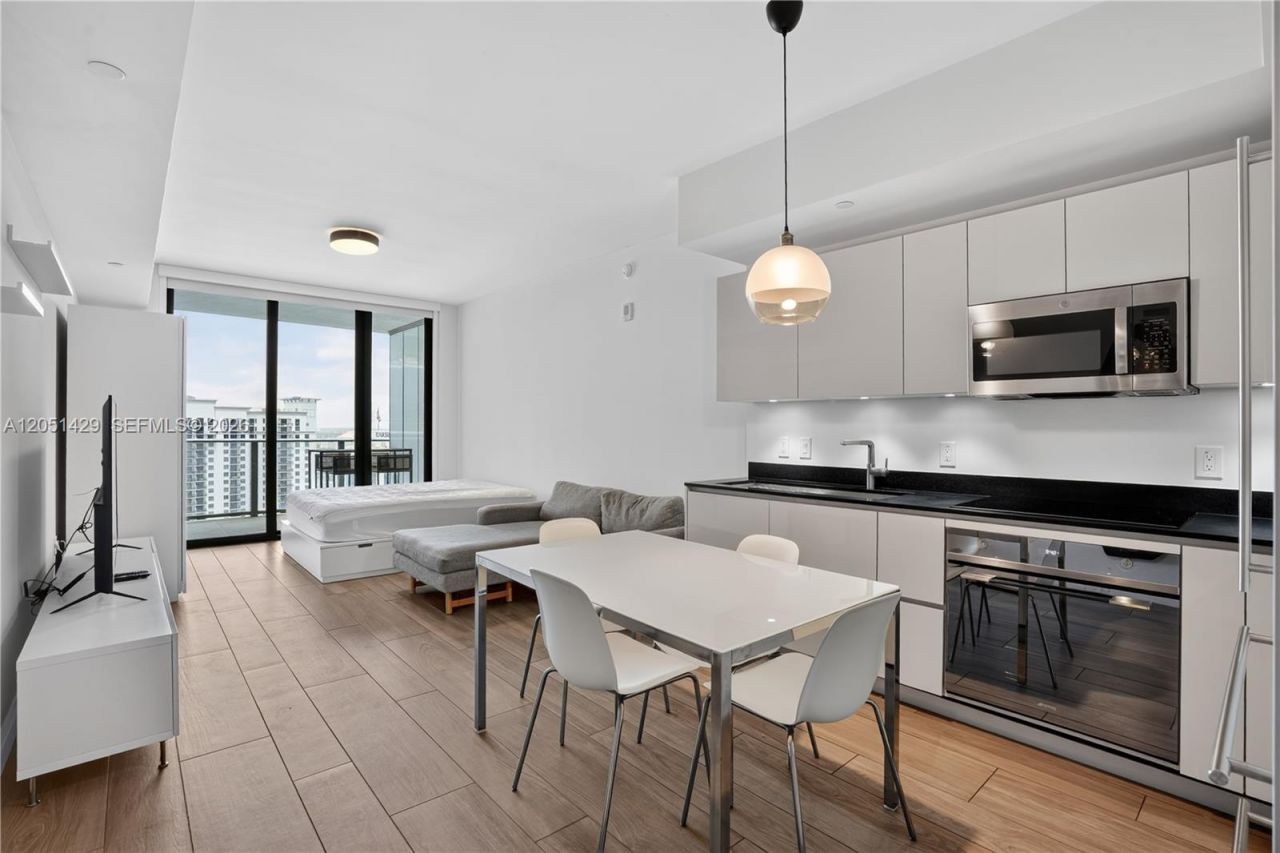 1010 Brickell Ave , Unit 3510, Miami, FL 33131 Photo