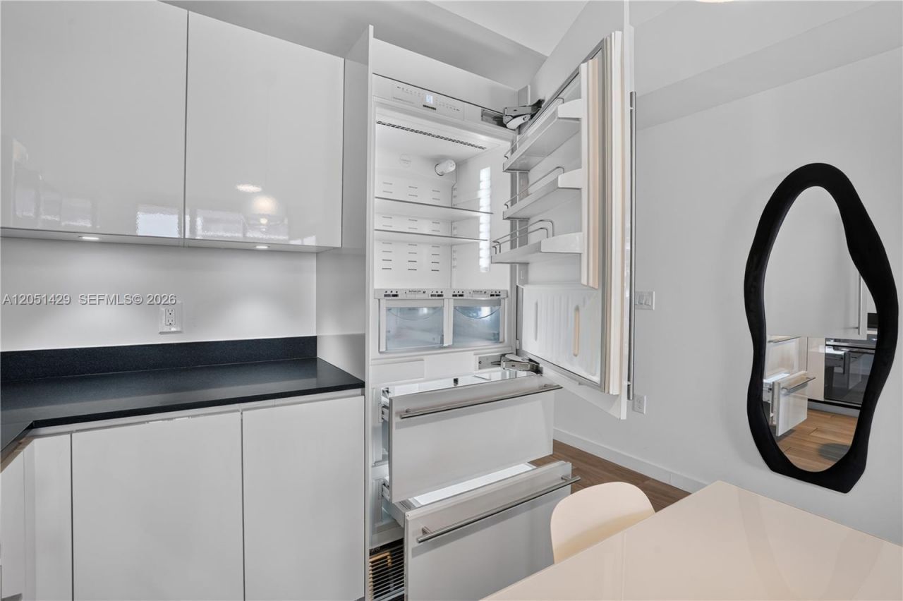 1010 Brickell Ave , Unit 3510, Miami, FL 33131 Photo