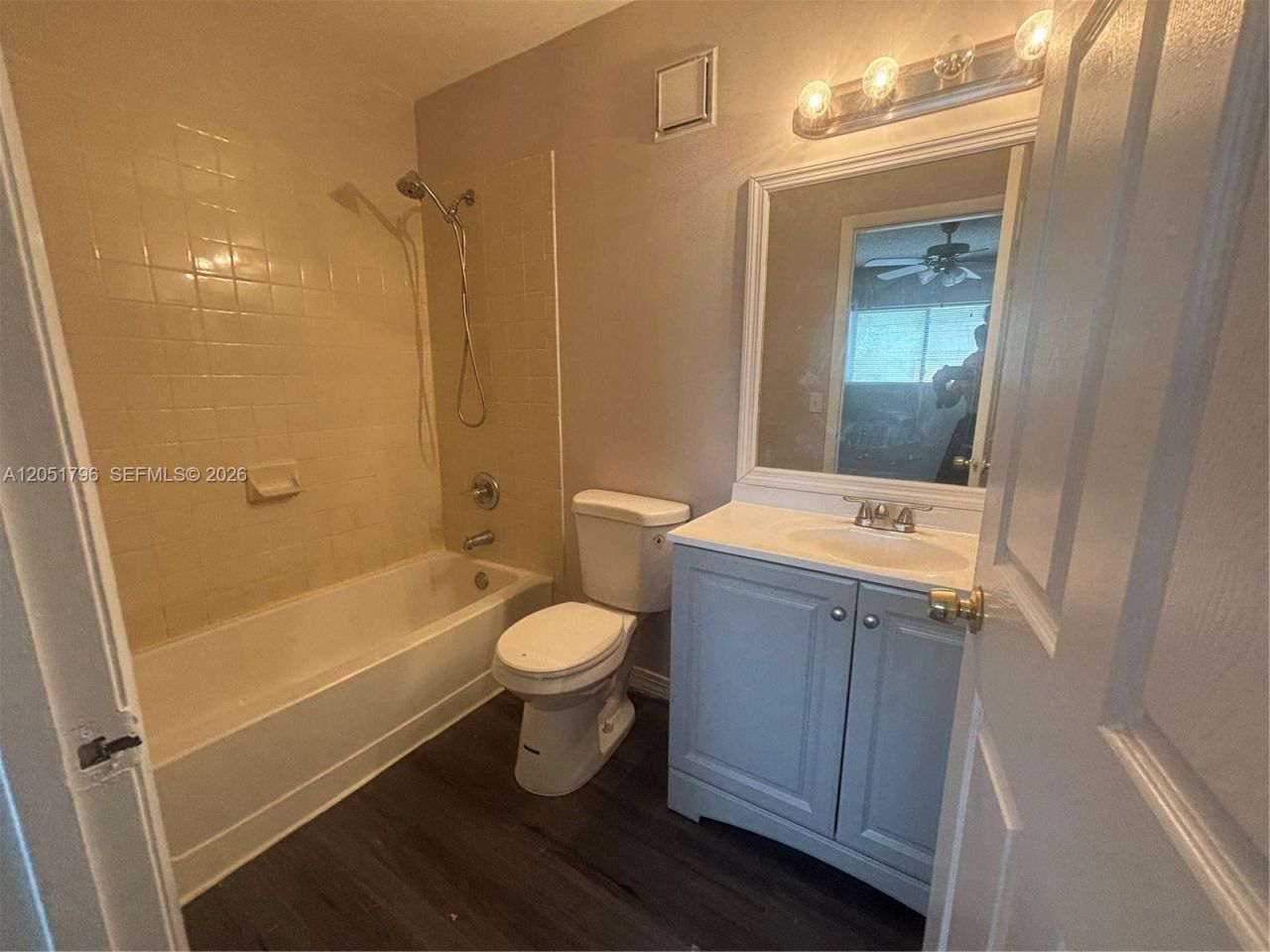 323 E Palm Cir E, Pembroke Pines, FL 33025 Photo