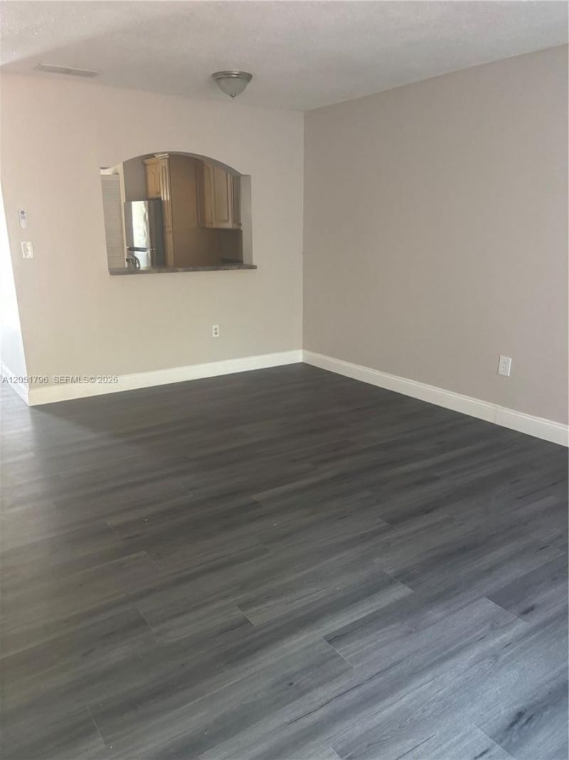 323 E Palm Cir E, Pembroke Pines, FL 33025 Photo