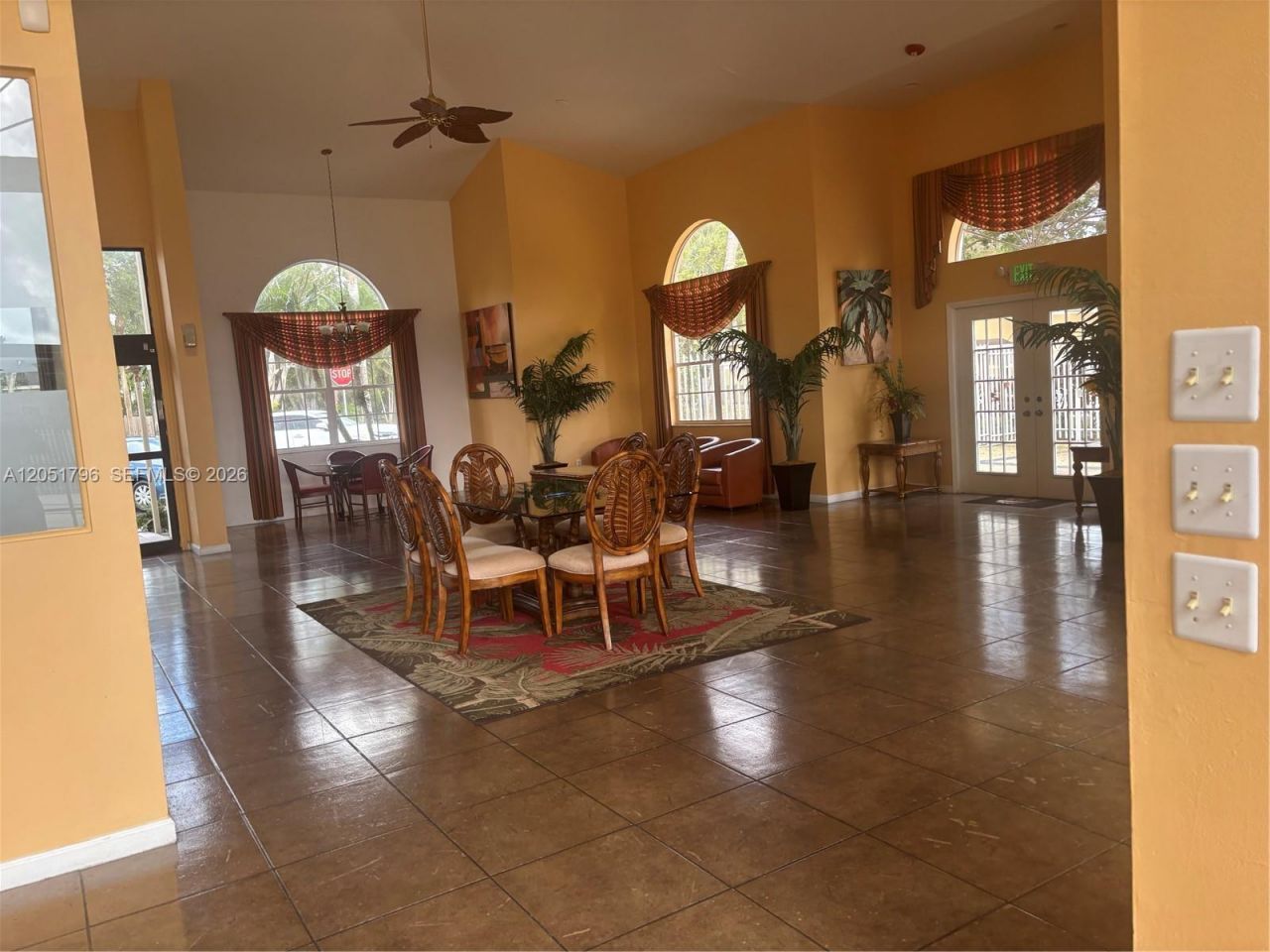 323 E Palm Cir E, Pembroke Pines, FL 33025 Photo