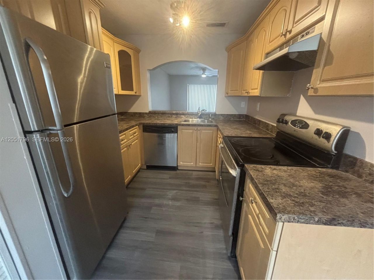 323 E Palm Cir E, Pembroke Pines, FL 33025 Photo