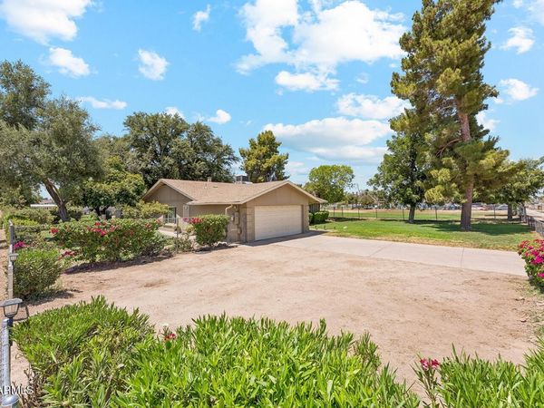 4701 W GREENWAY Road, Glendale, AZ 85306