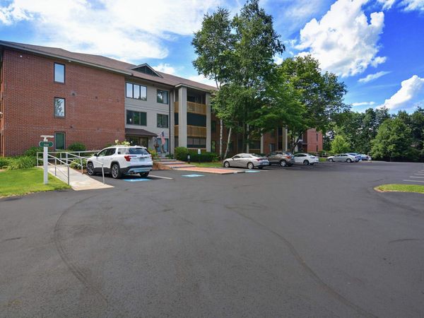 500 Candlewood Park, Unit 35, Nashua, NH 03062