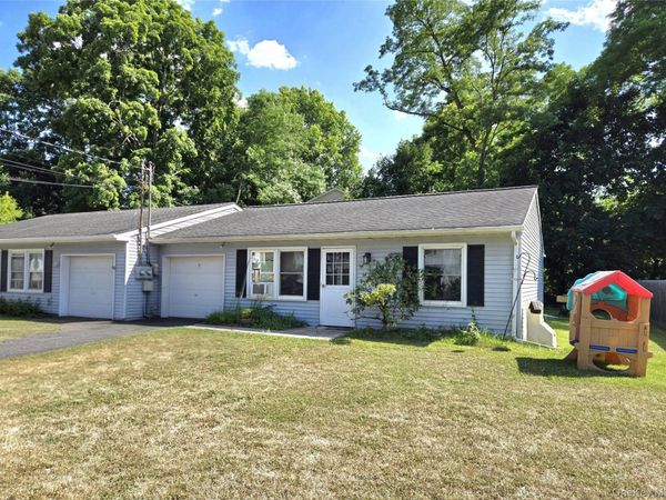 9 Creekview Court , Wappingers Falls, NY 12590