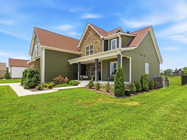 529 Clearview Rd , Cottontown, TN 37048