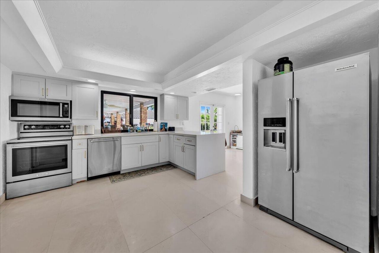 5901 SW 136th Street, Pinecrest, FL 33156 Photo