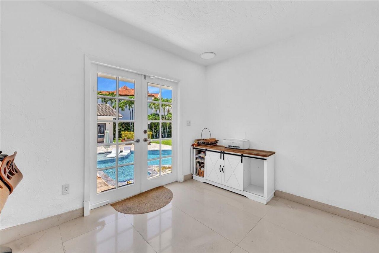 5901 SW 136th Street, Pinecrest, FL 33156 Photo