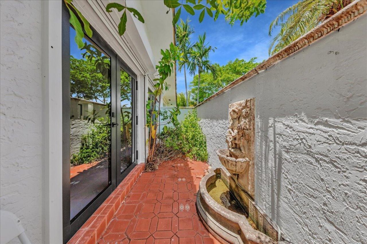 5901 SW 136th Street, Pinecrest, FL 33156 Photo