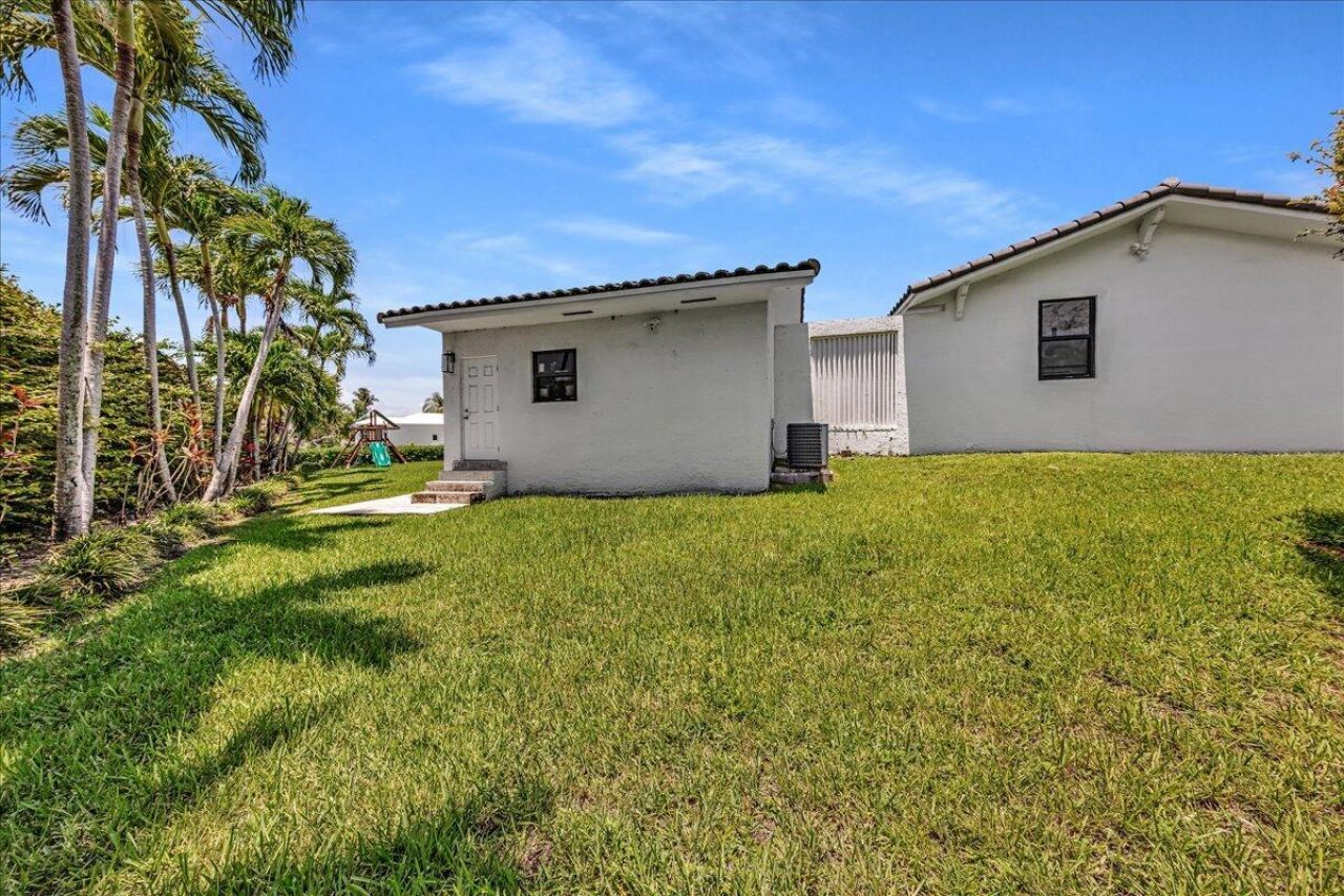 5901 SW 136th Street, Pinecrest, FL 33156 Photo