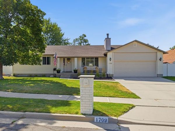 1709 E 9350 S, Sandy, UT 84093