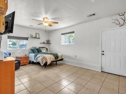 5615 48th Ave, Sacramento, CA 95823 Photo