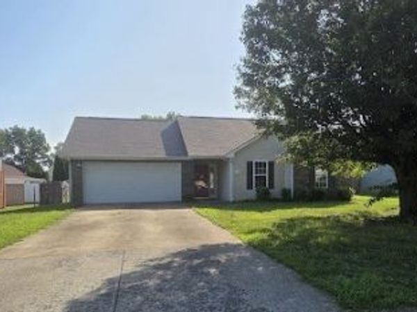 1125 Connemara Way , Clarksville, TN 37040