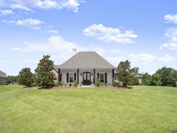 34375 Quarter Horse Ln, Walker, LA 70785