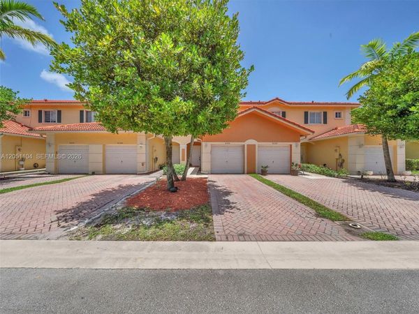 8306 Santa Monica Ave , Tamarac, FL 33321