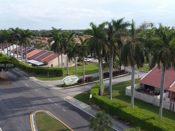 14702 SW 63rd Ln , Miami, FL 33193