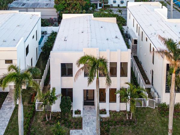 731 SE 4th Avenue, Delray Beach, FL 33483