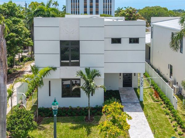 731 SE 4th Avenue, Delray Beach, FL 33483