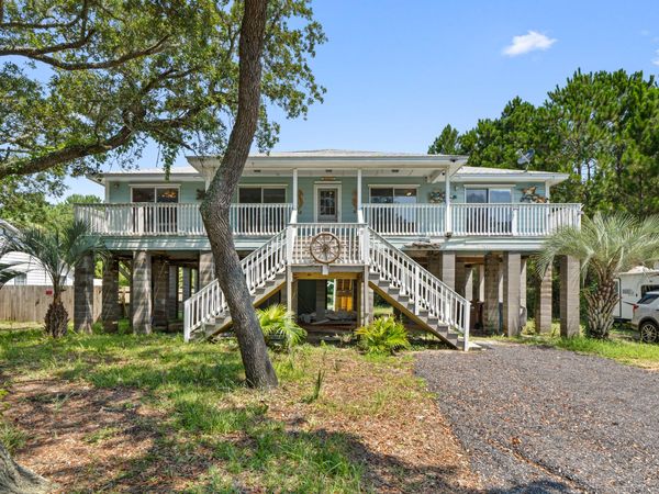 3034 Bay Street, Gulf Breeze, FL 32563