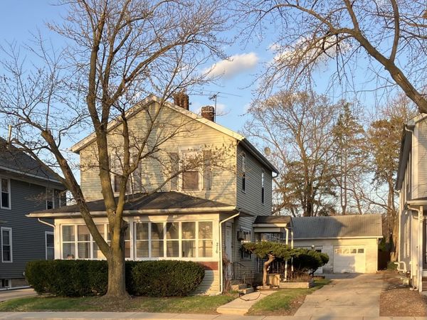 216 N Washington Street , Unit 2, Naperville, IL 60540