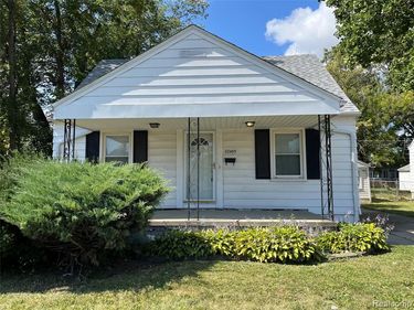 22495 Tuscany Avenue, Eastpointe, MI 48021