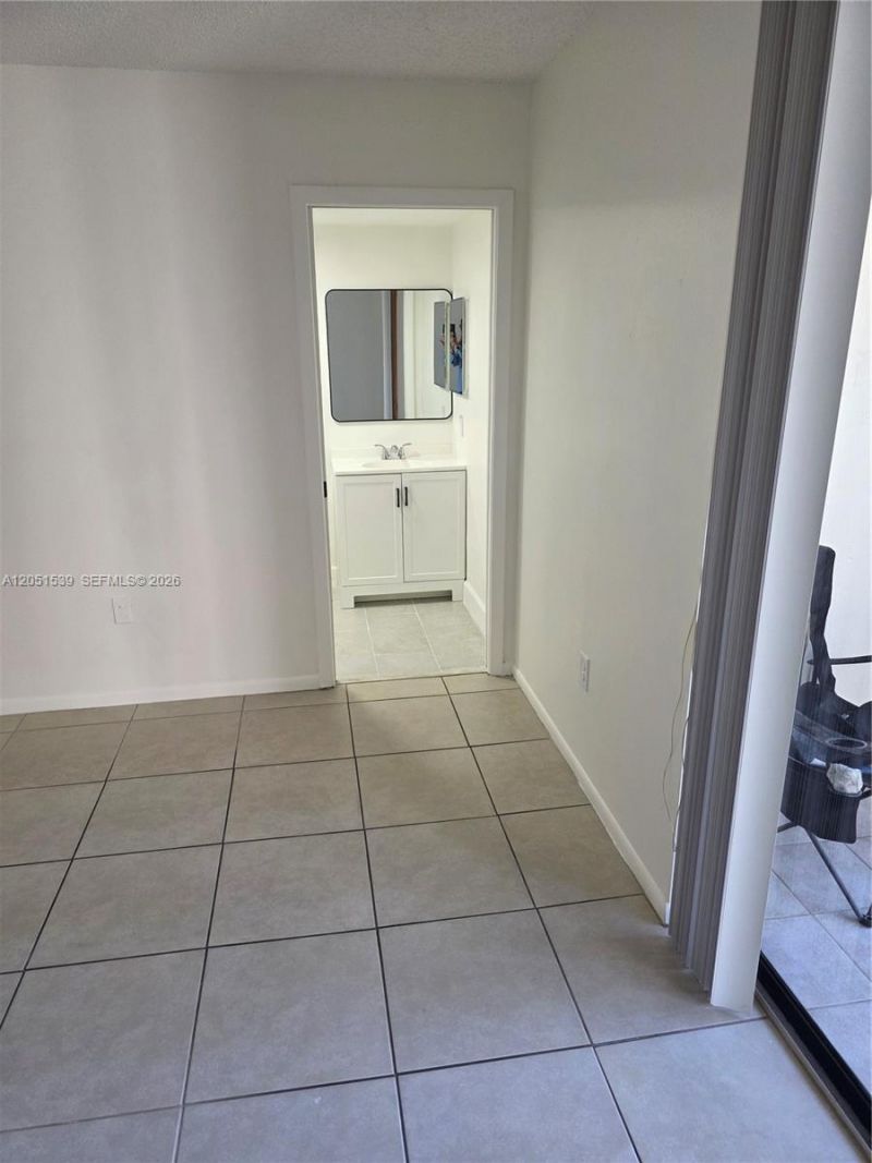 8025 SW 107th Ave, Unit 202, Miami, FL 33173 Photo