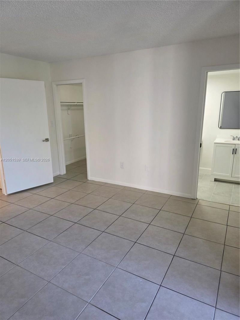 8025 SW 107th Ave, Unit 202, Miami, FL 33173 Photo