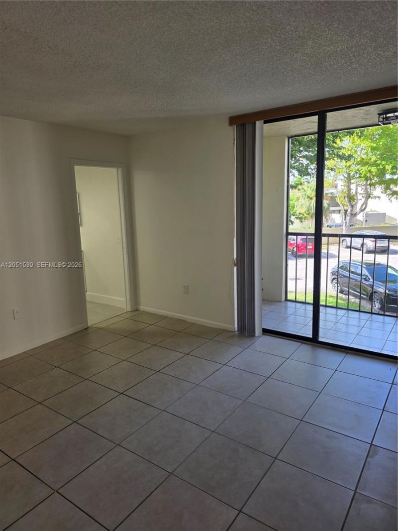 8025 SW 107th Ave, Unit 202, Miami, FL 33173 Photo