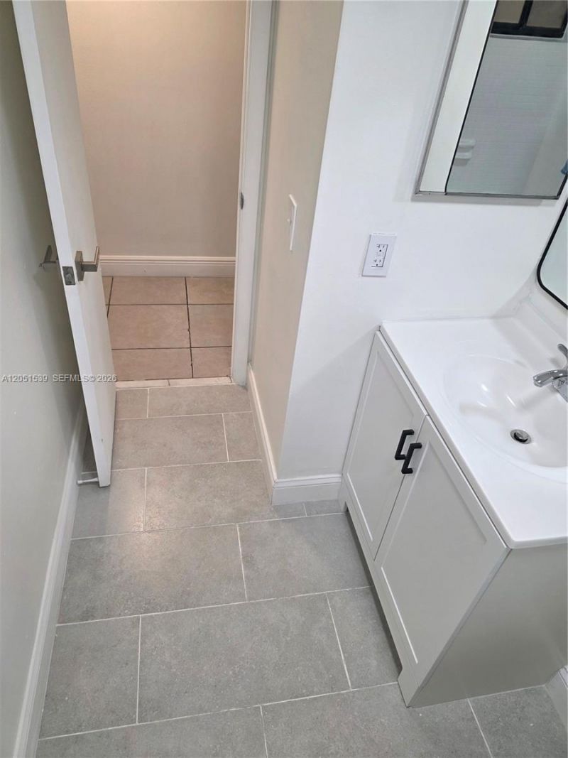 8025 SW 107th Ave, Unit 202, Miami, FL 33173 Photo