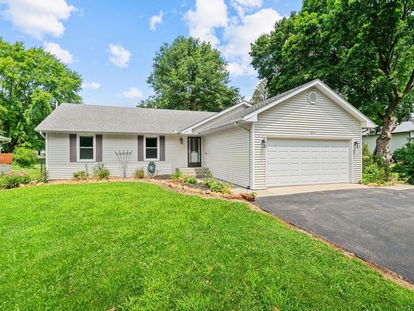 510 W HITT Street, MOUNT MORRIS, IL 61054