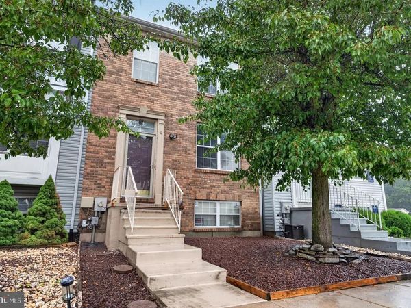4 VERSAILLES COURT , NEWARK, DE 19702