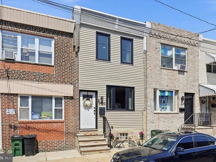 2952 S Sydenham, Philadelphia, PA 19145 Main Photo