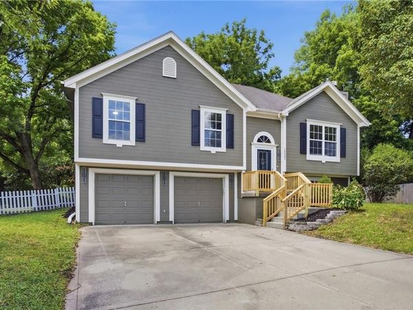 18805 E 12th Street Court, Independence, MO 64057