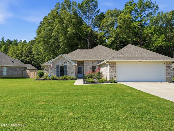 122 Jasmine Cove Drive, Brandon, MS 39042
