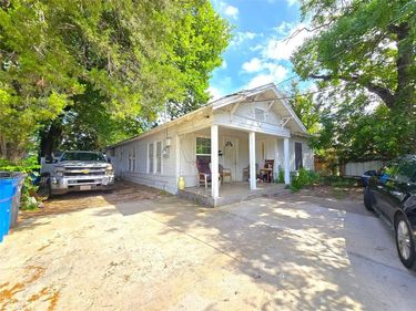 2714 Lenway Street , Dallas, TX 75215