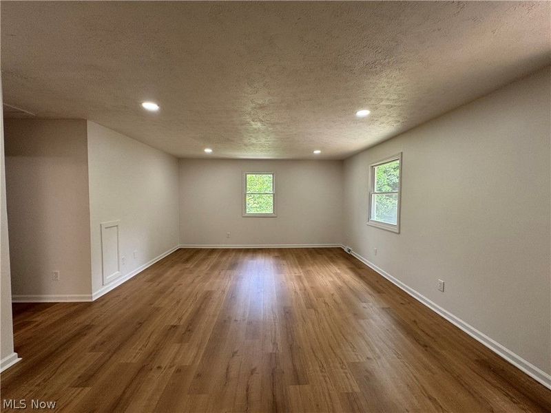 1281 S Hawkins Avenue, Akron, OH 44320 Photo 24