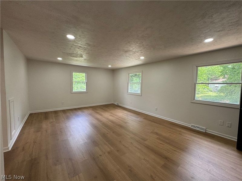 1281 S Hawkins Avenue, Akron, OH 44320 Photo 25
