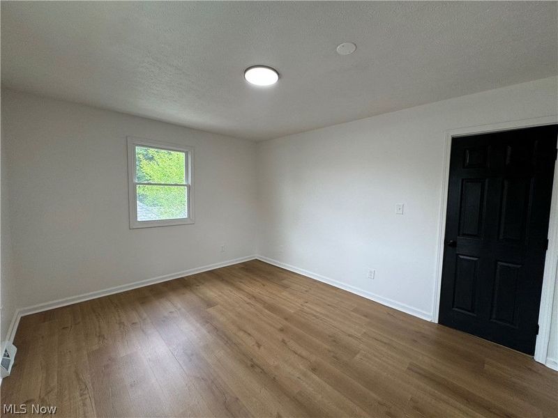 1281 S Hawkins Avenue, Akron, OH 44320 Photo 38