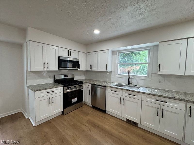1281 S Hawkins Avenue, Akron, OH 44320 Photo 9