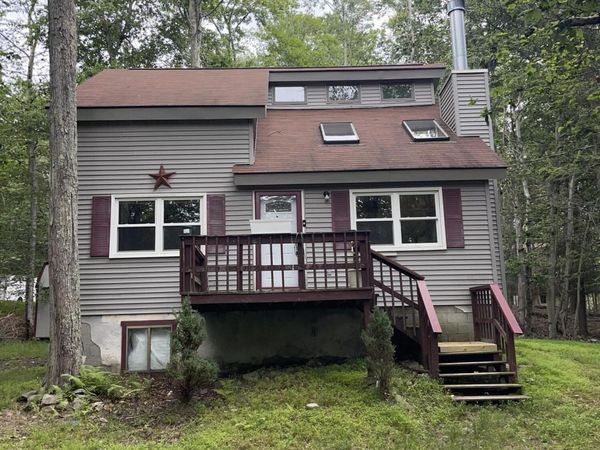1070 Red Hawk Drive, Lake Ariel, PA 18436