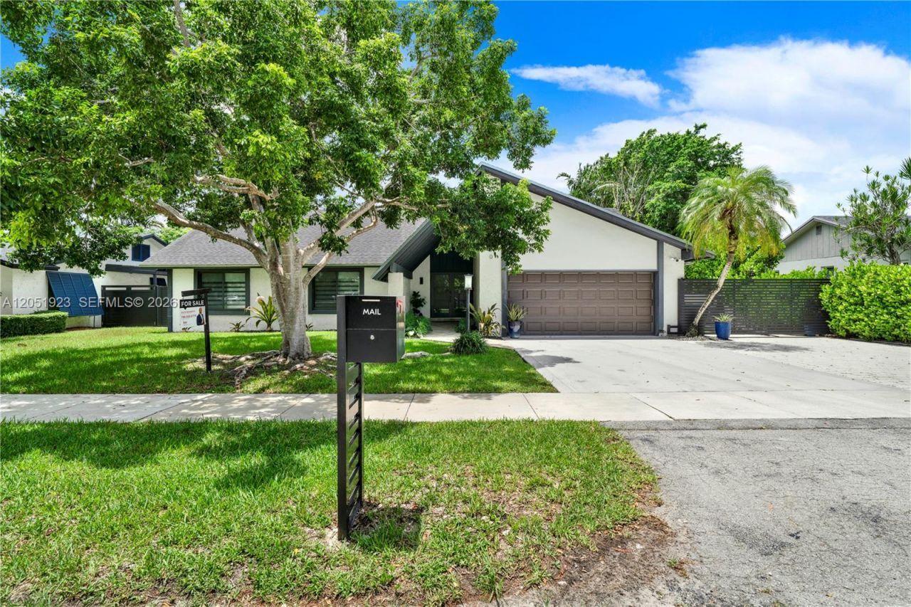 13370 SW 99th Ter, Miami, FL 33186 Photo
