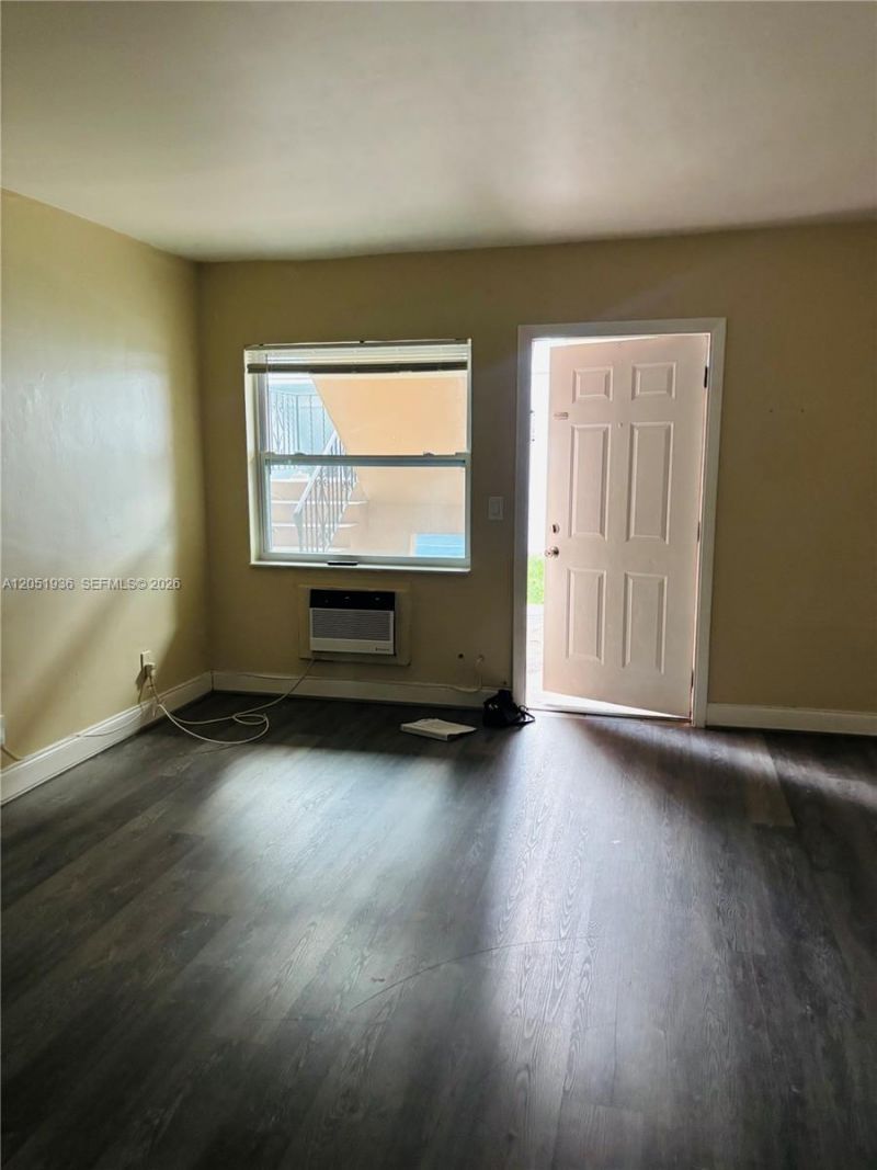 6631 SW 18th St , Unit 103, Pembroke Pines, FL 33023 Photo
