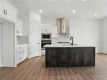 1706 NW 105th Street, Kansas City, MO 64155